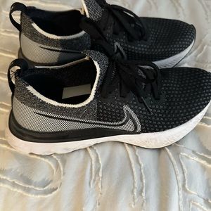 Nike React Infinity Sneakers